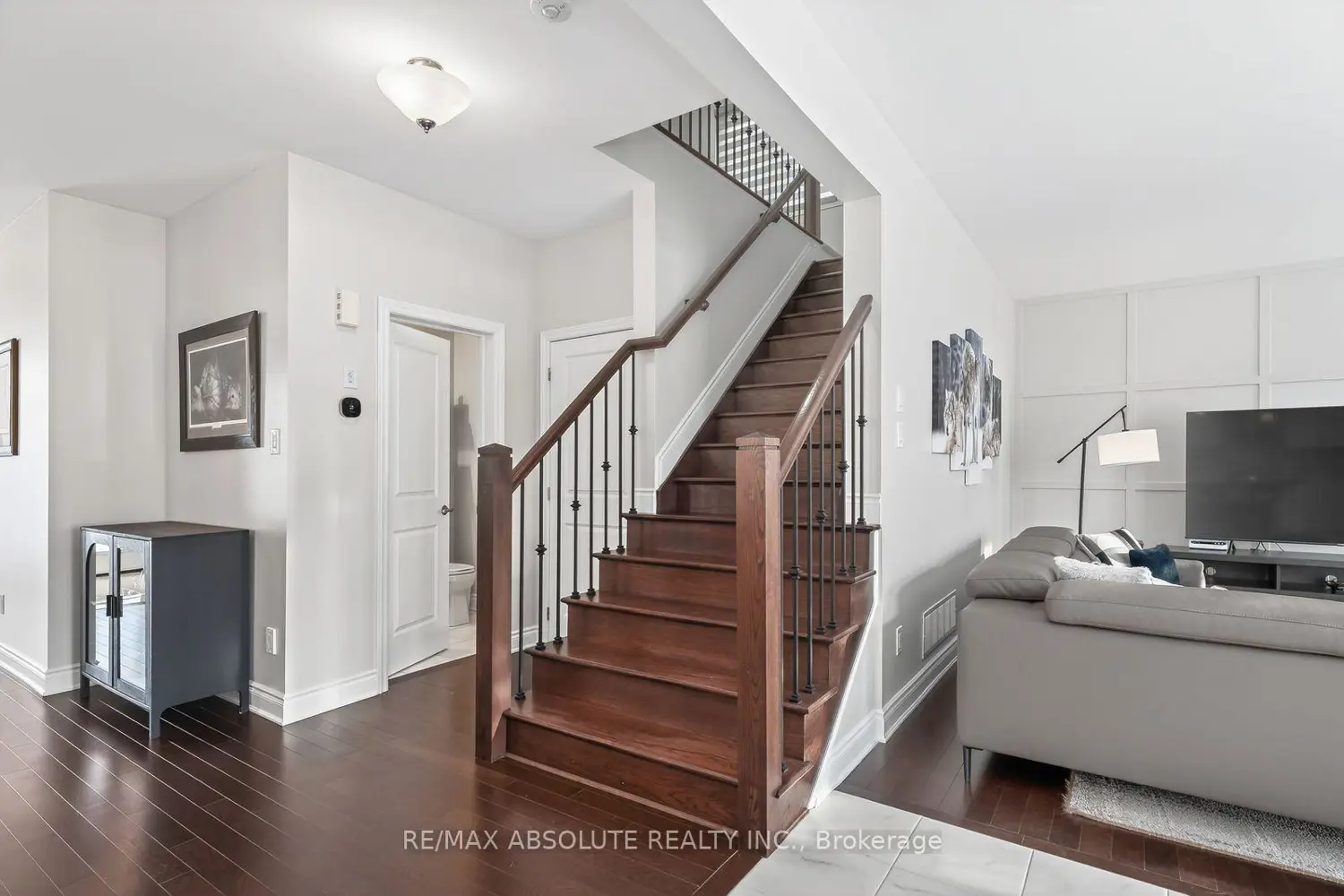 Additional image 10 of 1008 Manege Street