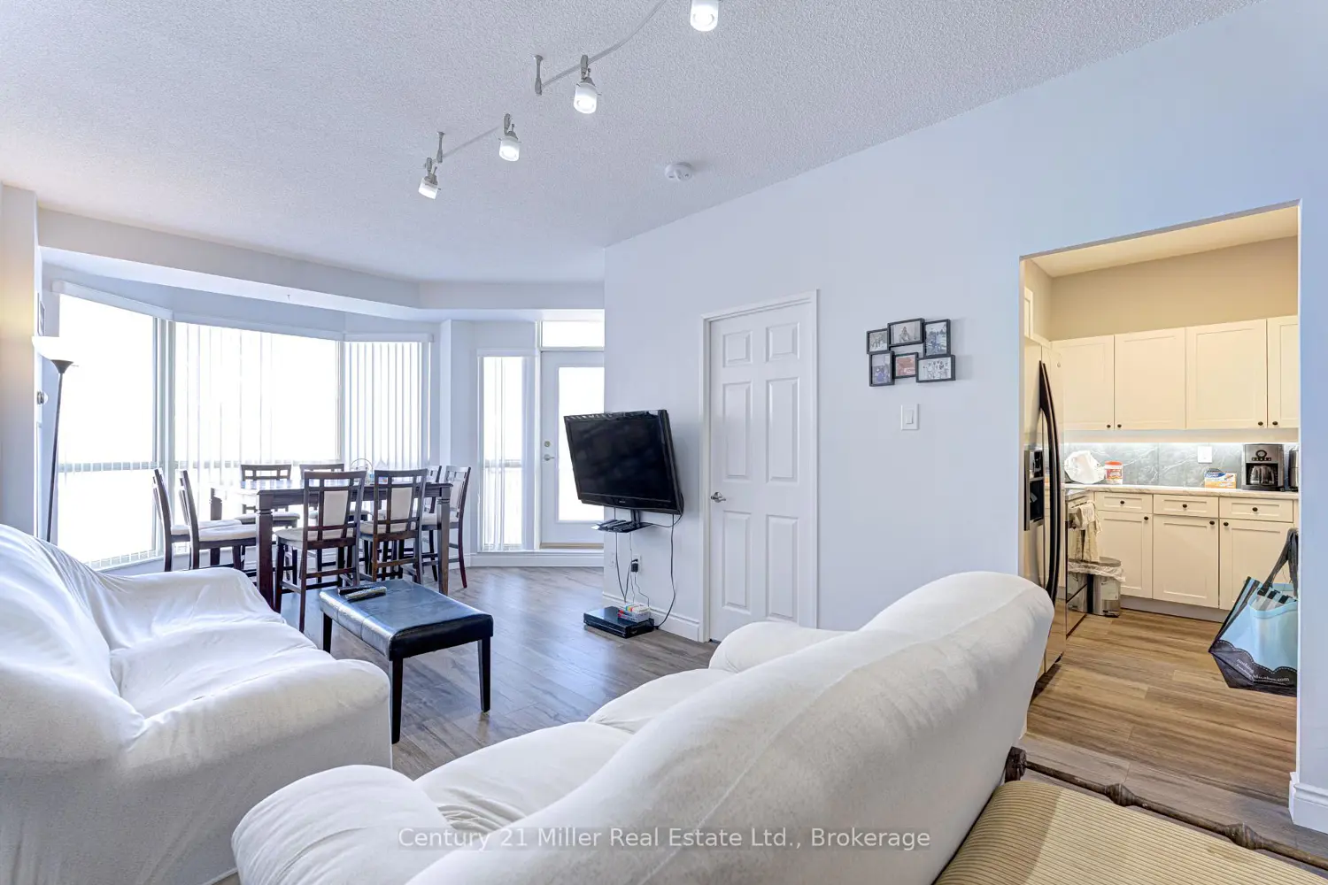 Additional image 8 of 2511 Lakeshore Road 319