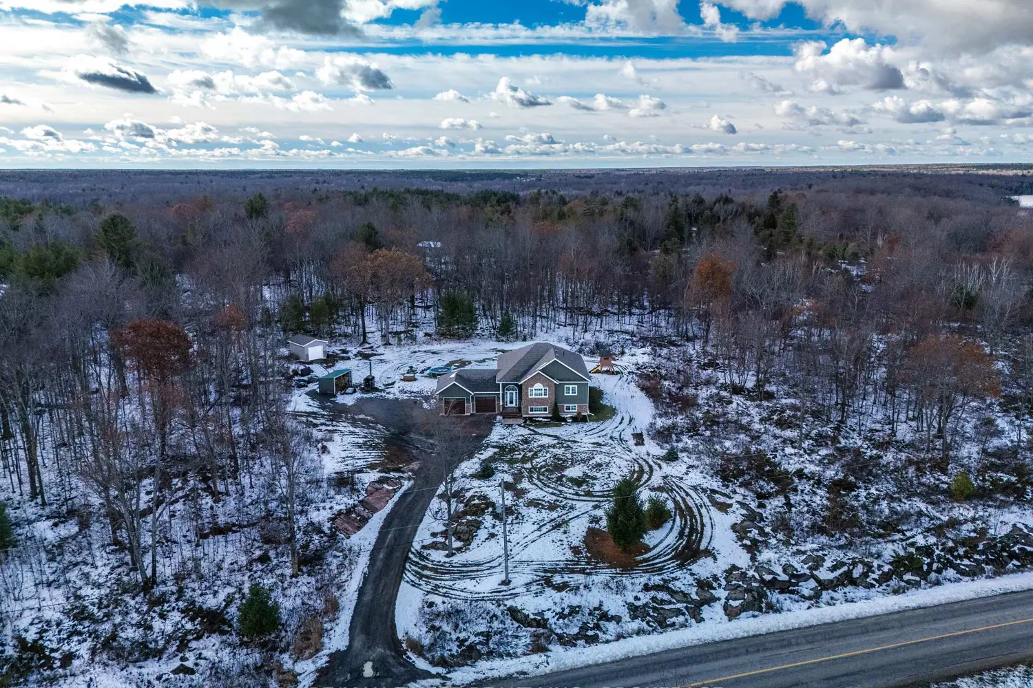 Additional image 20 of 1557 Long Lake Road