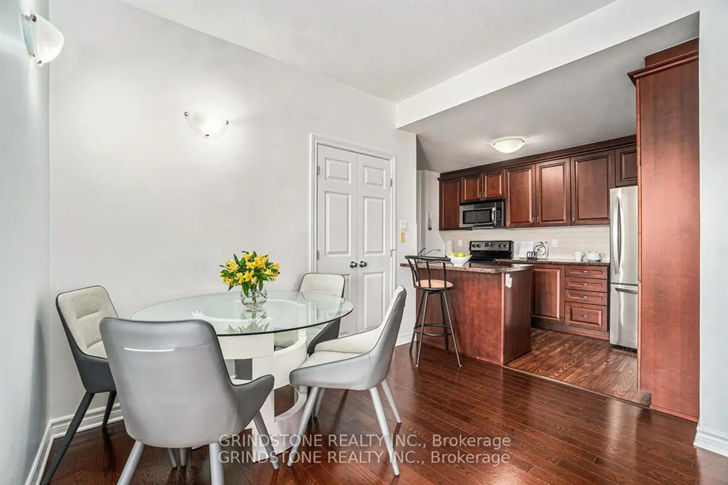 Additional image 9 of 137 Harthill Way L