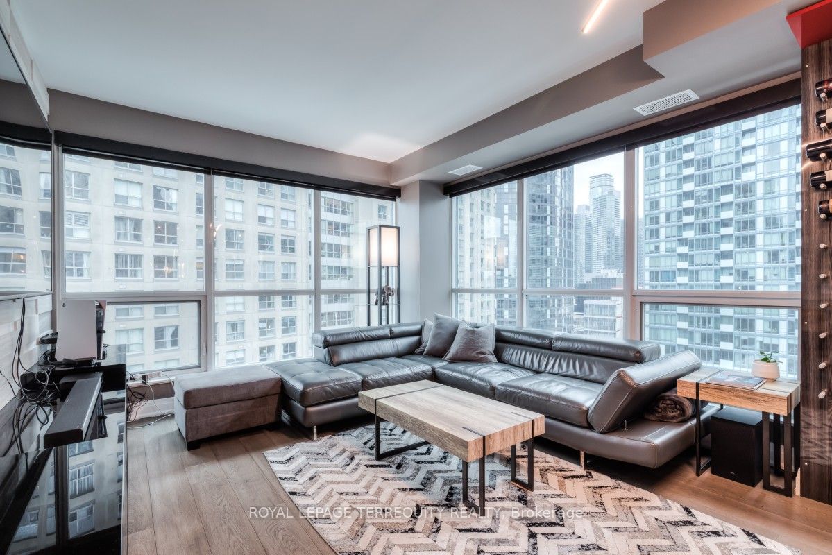 Additional image 5 of 1704-1 Scott Street, Toronto, ON, M5E 1A1