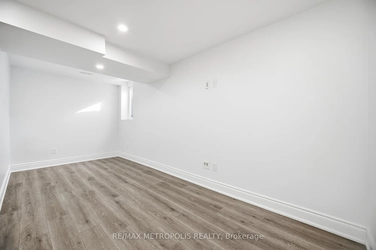 Additional image 15 of 43 El Camino Way