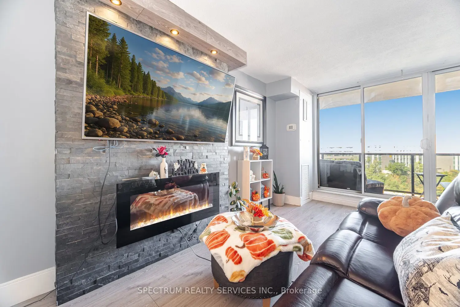 Additional image 10 of 85 Emmett Avenue 1210