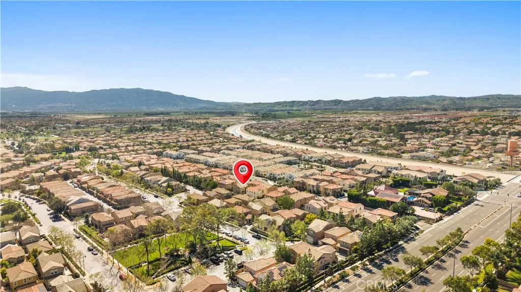 7047 Montecito Ln, Eastvale, CA 92880