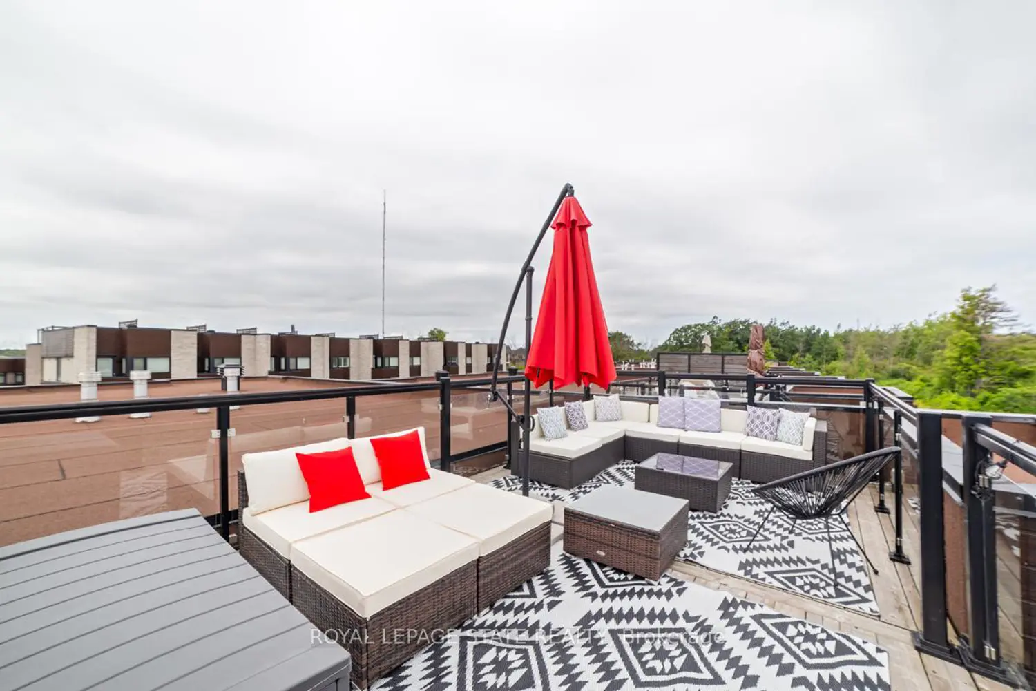 Additional image 15 of 35 Midhurst Heights 22