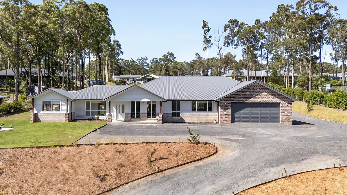 18 Hickory Crescent, Bangalee NSW 2541