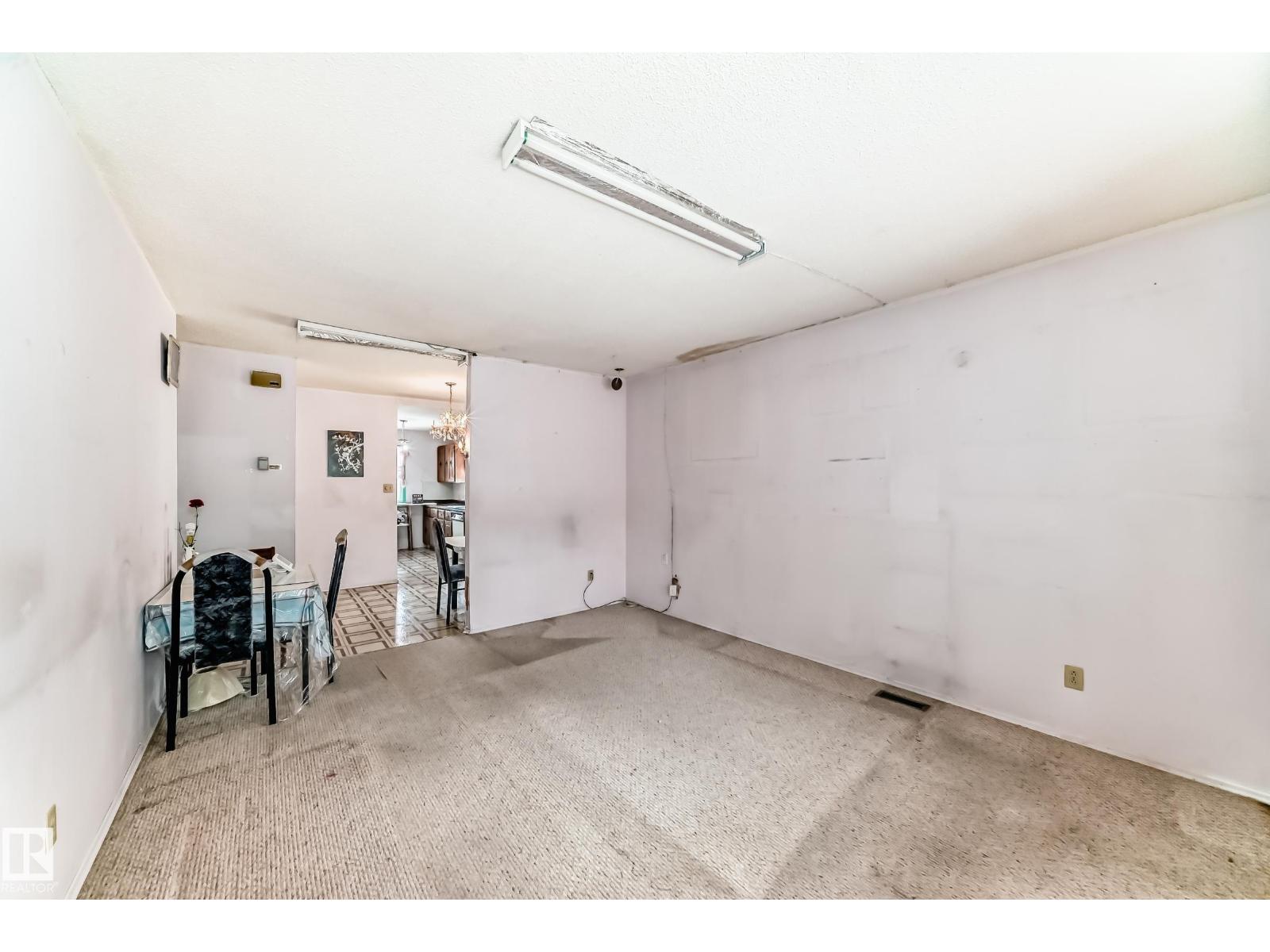 Additional image 5 of 11239 97 Street NW, Edmonton, AB, T5G1X2