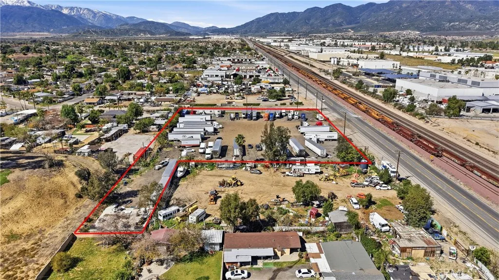 Additional image 4 of 2035 W 1st Ave, San Bernardino, CA 92407