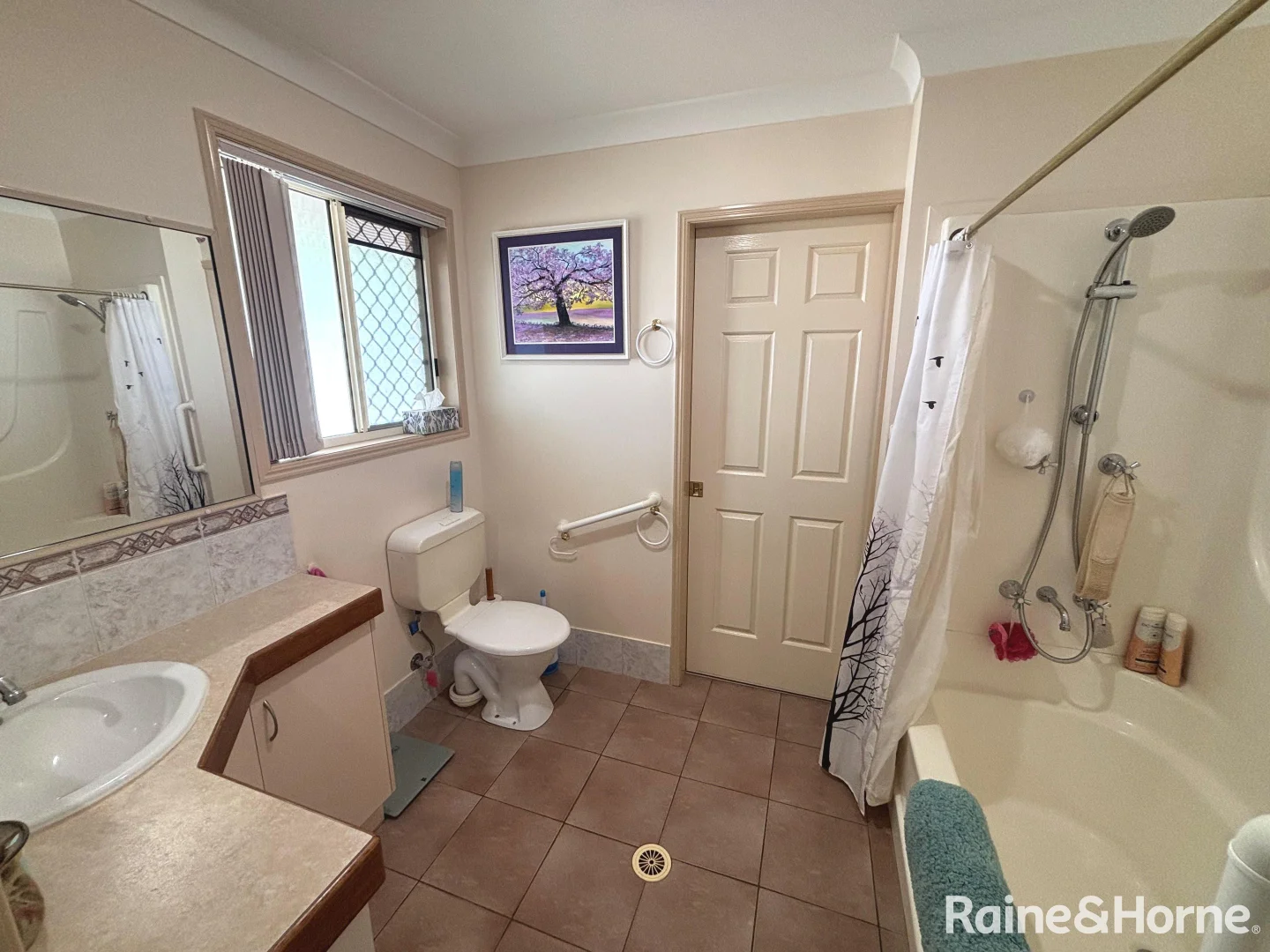 Additional image 5 of 42 Windsor Circle, Kingaroy QLD 4610