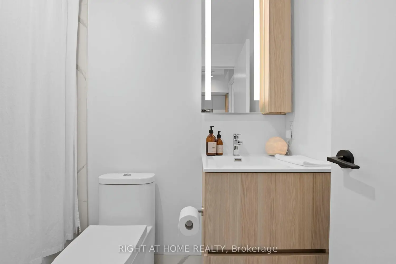 Additional image 3 of 220 Missinnihe Way 403