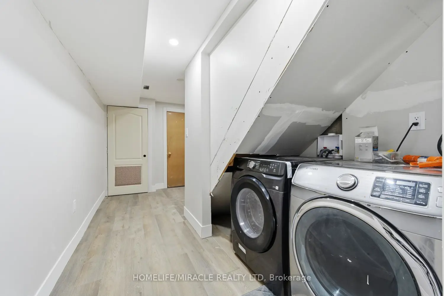 Additional image 17 of 99 Spicebush Terrace