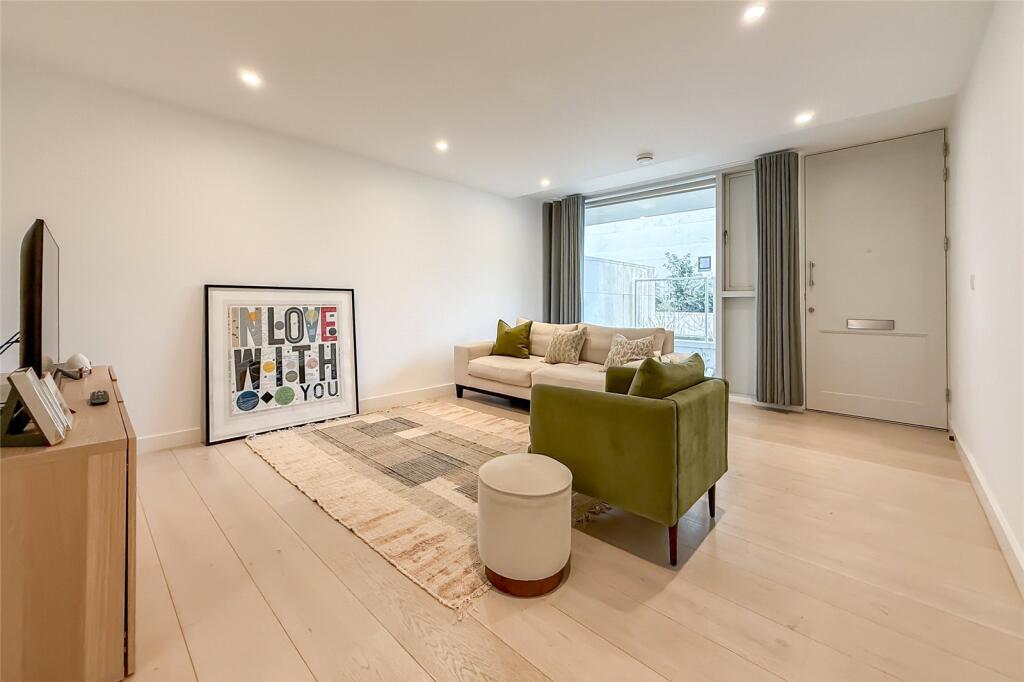 Additional image 4 of Gabriel Square, St. Albans, Hertfordshire, AL1