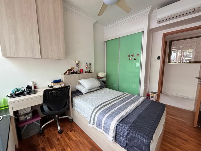 Additional image 10 of 67 Compassvale Bow