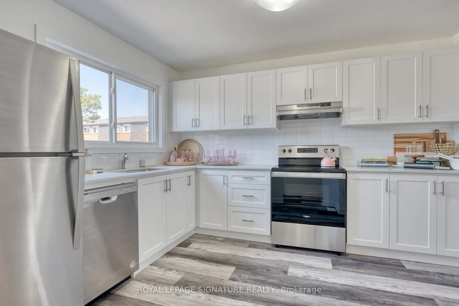 Additional image 2 of 20 Anna Capri Drive 27