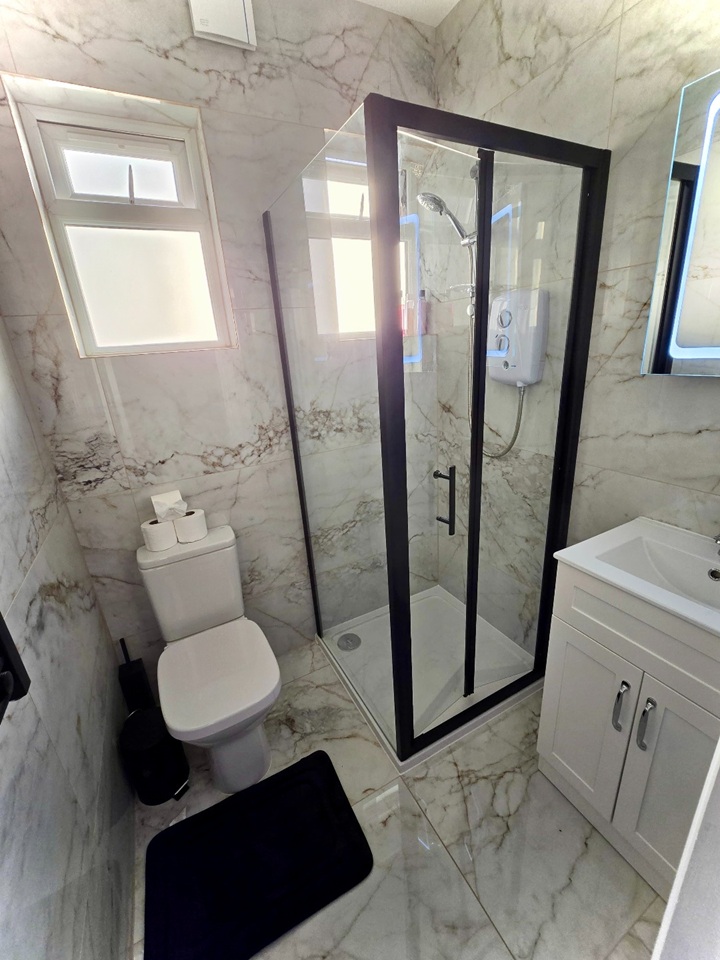 Additional image 5 of Studio Flat, Philbeach Gardens, SW5, N1 7GU