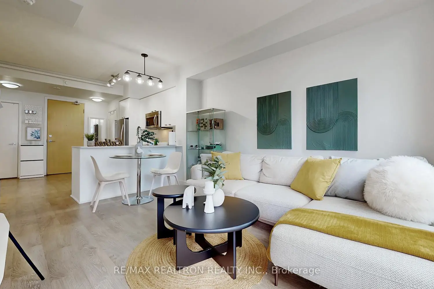 Additional image 3 of 30 Roehampton Avenue 3111