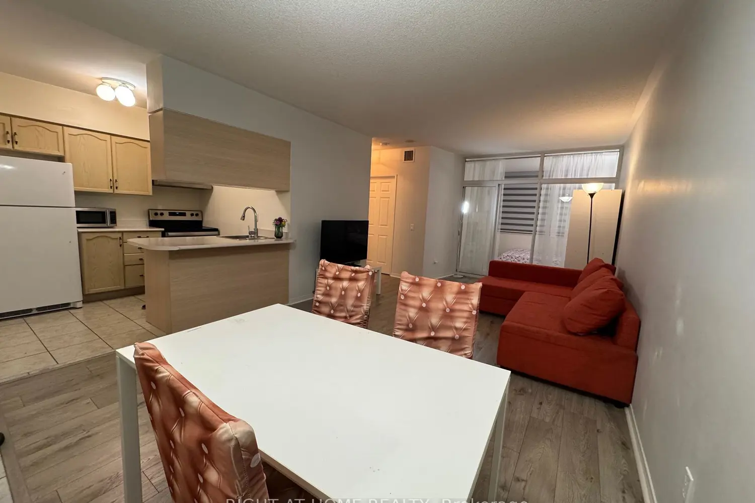 7378 Yonge Street #212