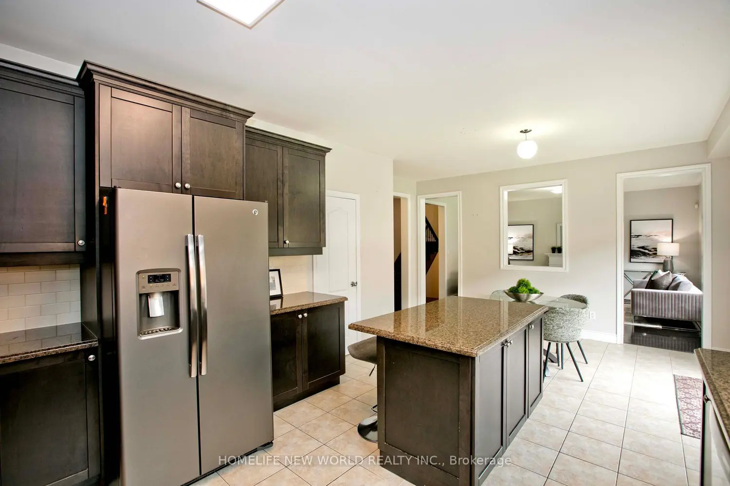 Additional image 7 of 1015 Ralston Crescent