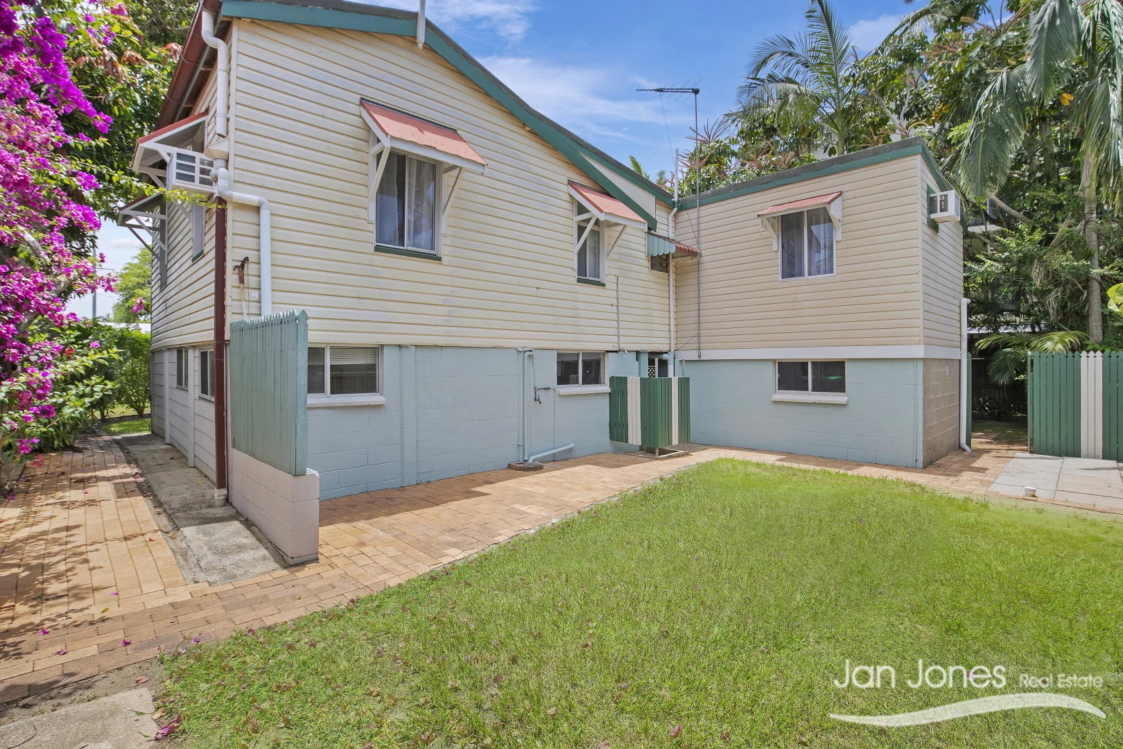 Additional image 12 of 10 Landsborough Avenue, Scarborough QLD 4020