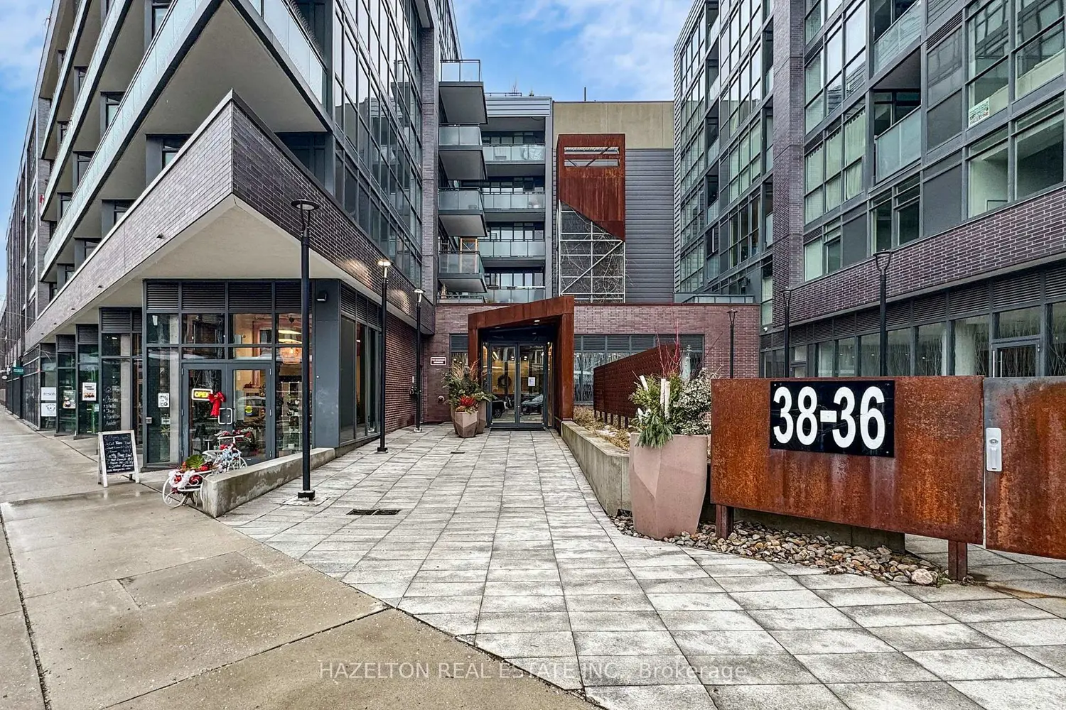 38 Howard Park Avenue 421