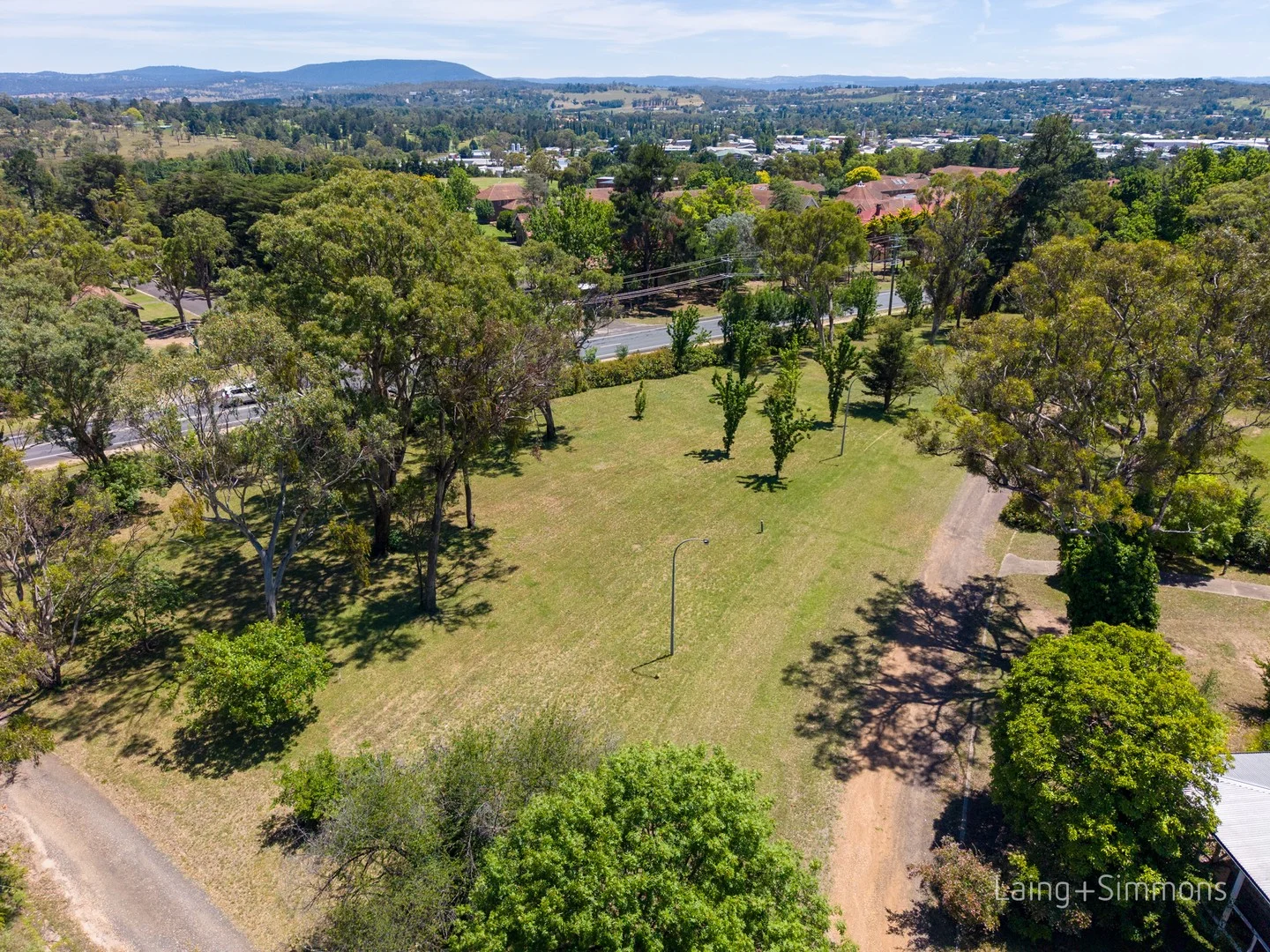 8 Uralla Road, Armidale NSW 2350