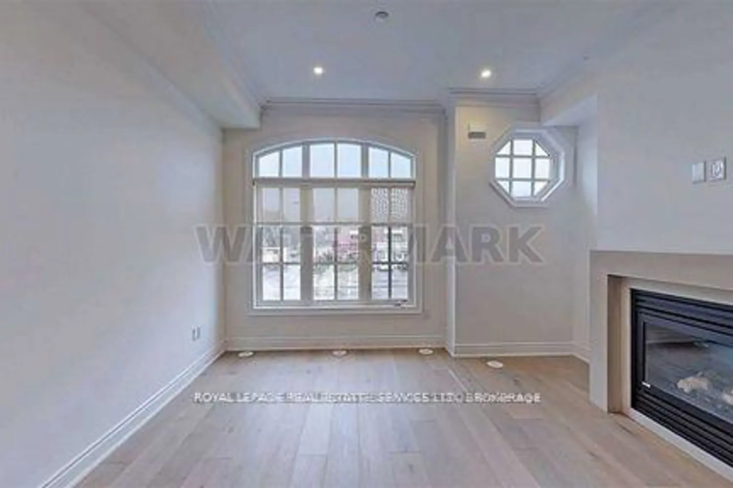 Additional image 5 of 3879B Bloor Street