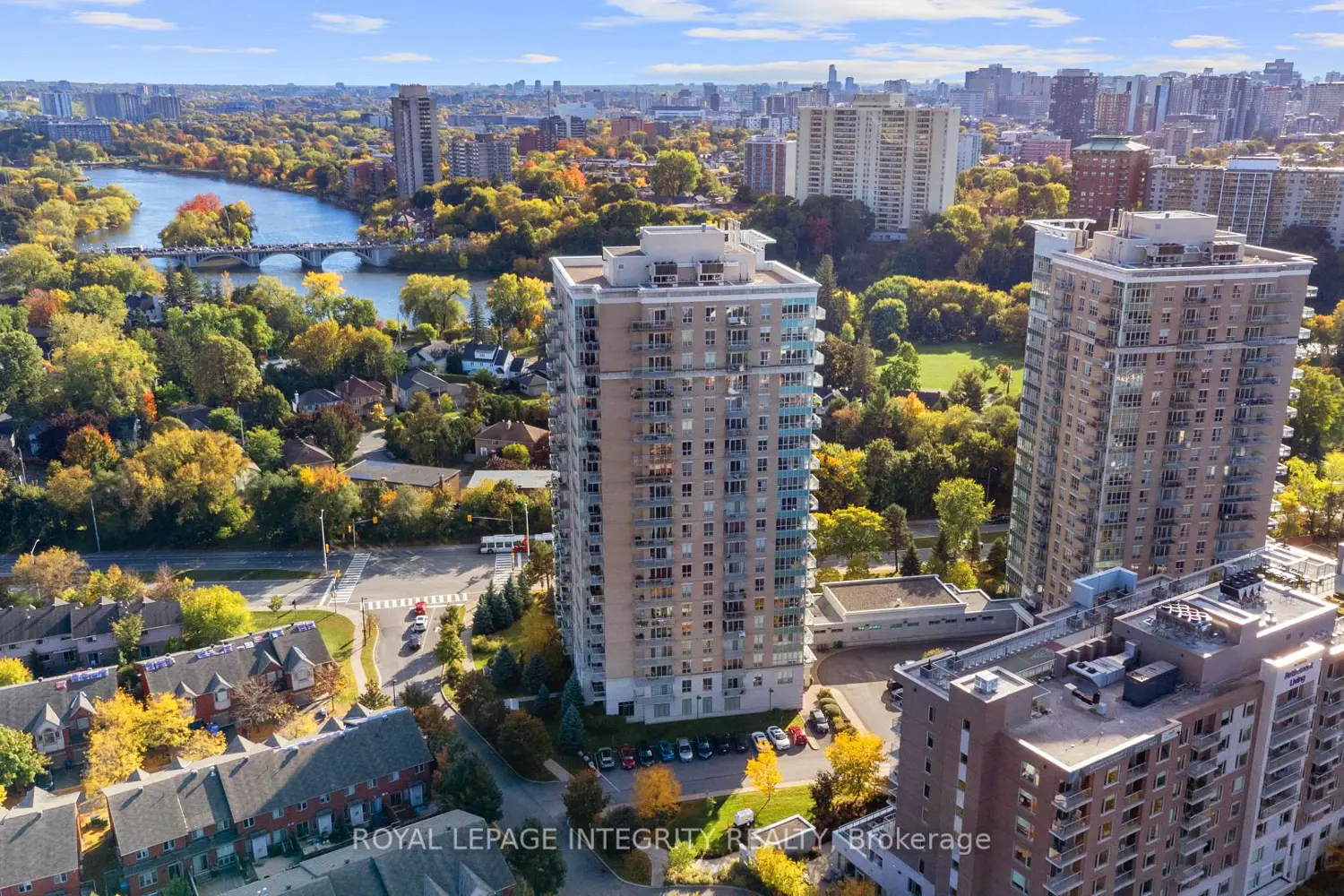 90 Landry Street 1208