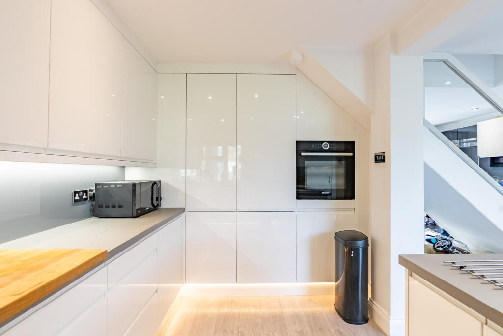 Additional image 4 of Whitecroft, St. Albans, Hertfordshire, AL1