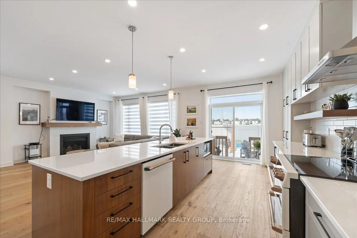 6461 Renaud Road photo 5