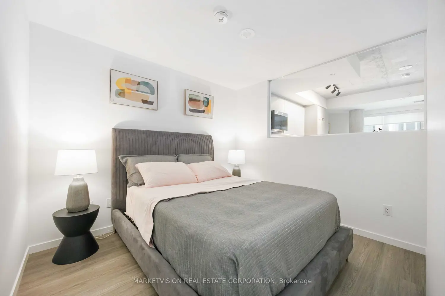 Additional image 6 of 689 The Queensway Street 505