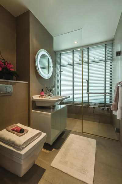 Additional image 50 of 9 Leonie Hill