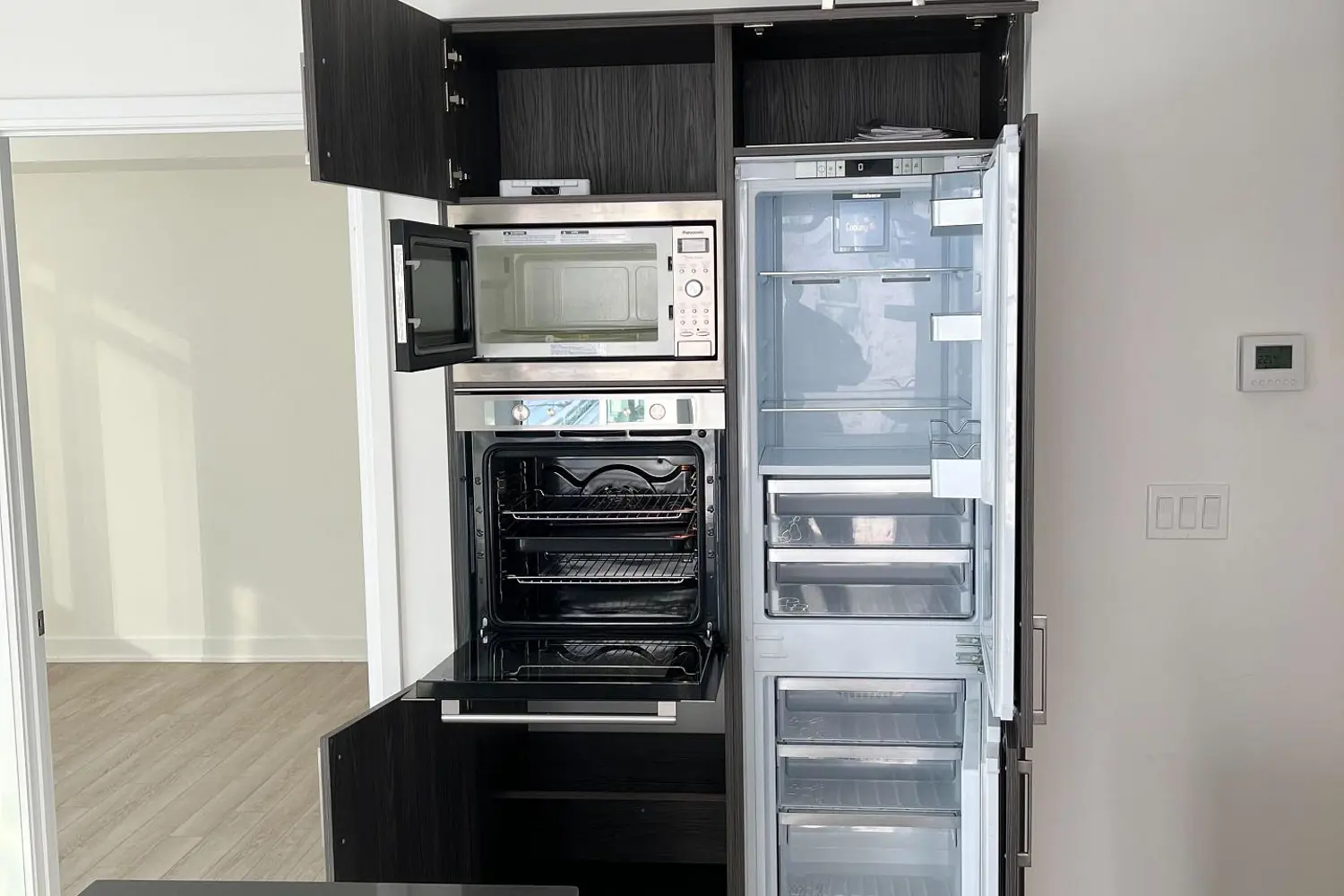 27 Bathurst Street 1202 photo 5
