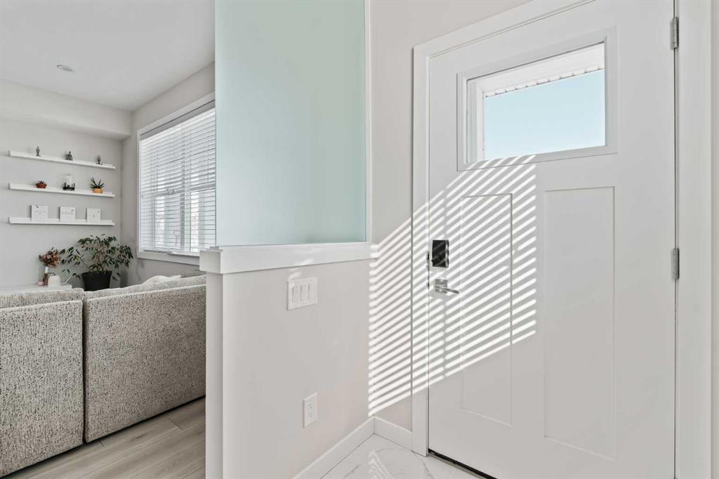 Additional image 5 of 408 West Lakeview Drive, Chestermere, AB, T1X 2A4