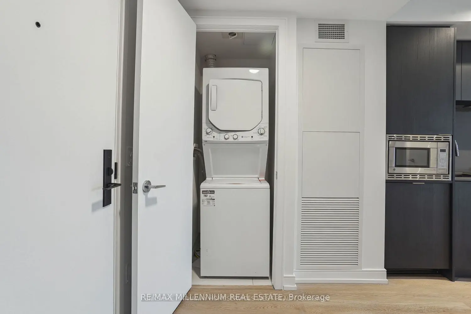 Additional image 16 of 1 Jarvis Street 329