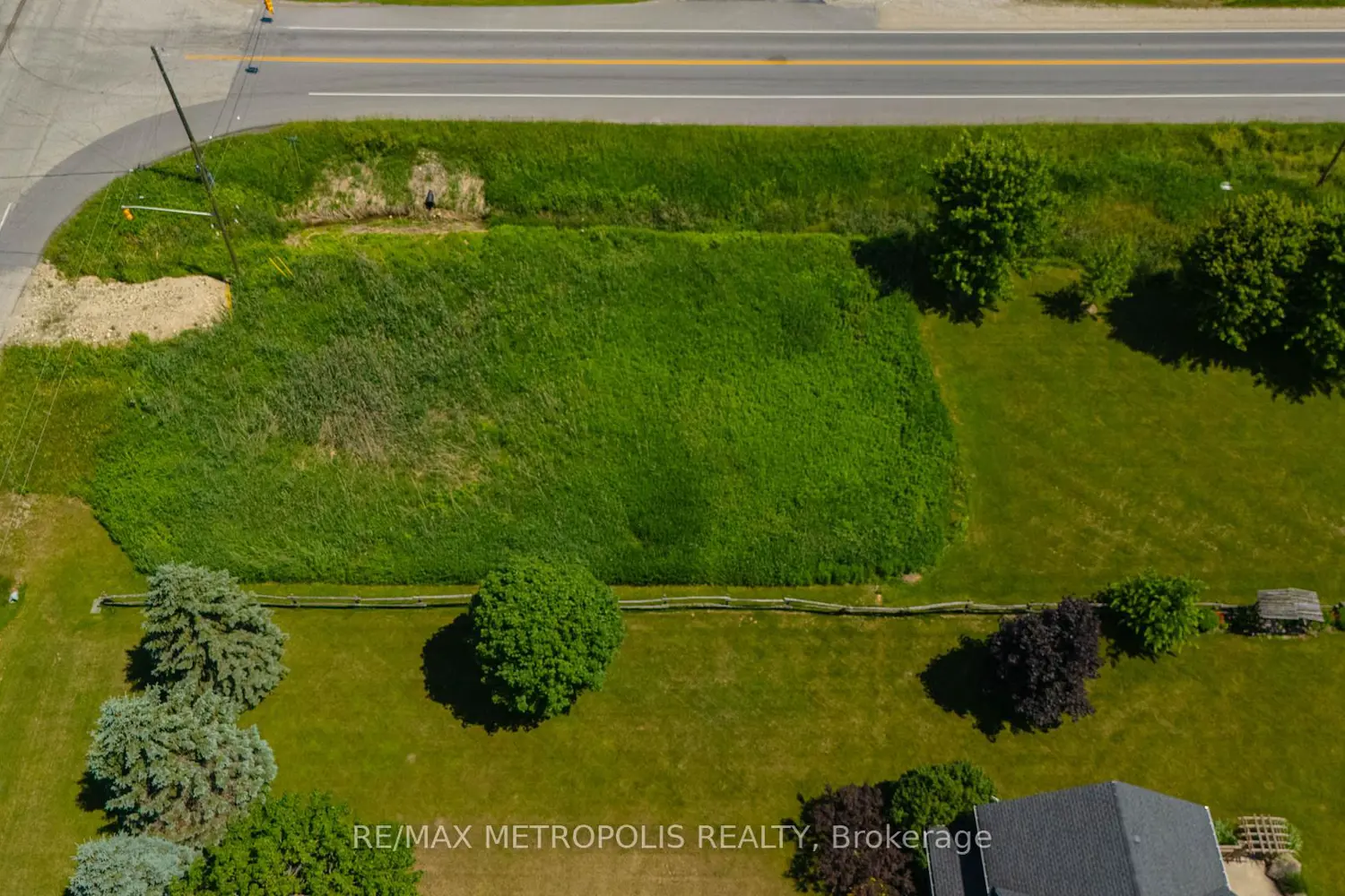 Additional image 3 of 7462 Wellington 11 Road