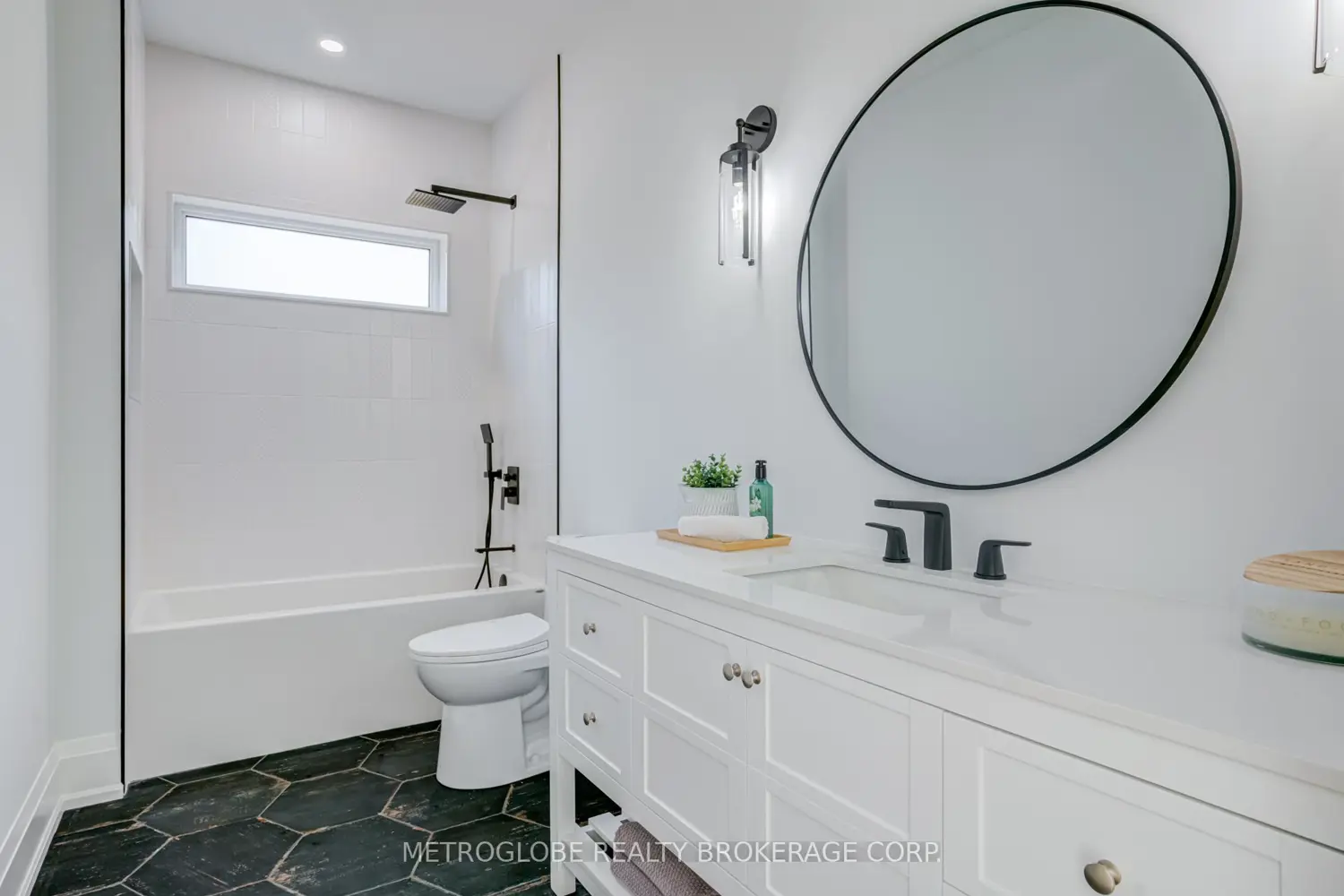 Additional image 10 of 862 Kennedy Road