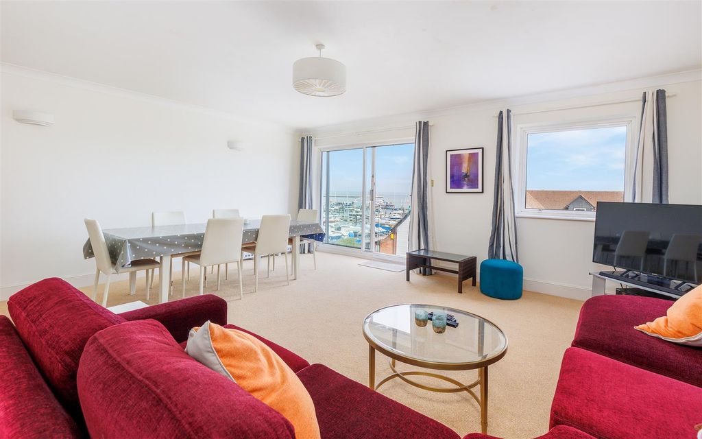 3 bed flat for saleBirmingham Road, Cowes PO31