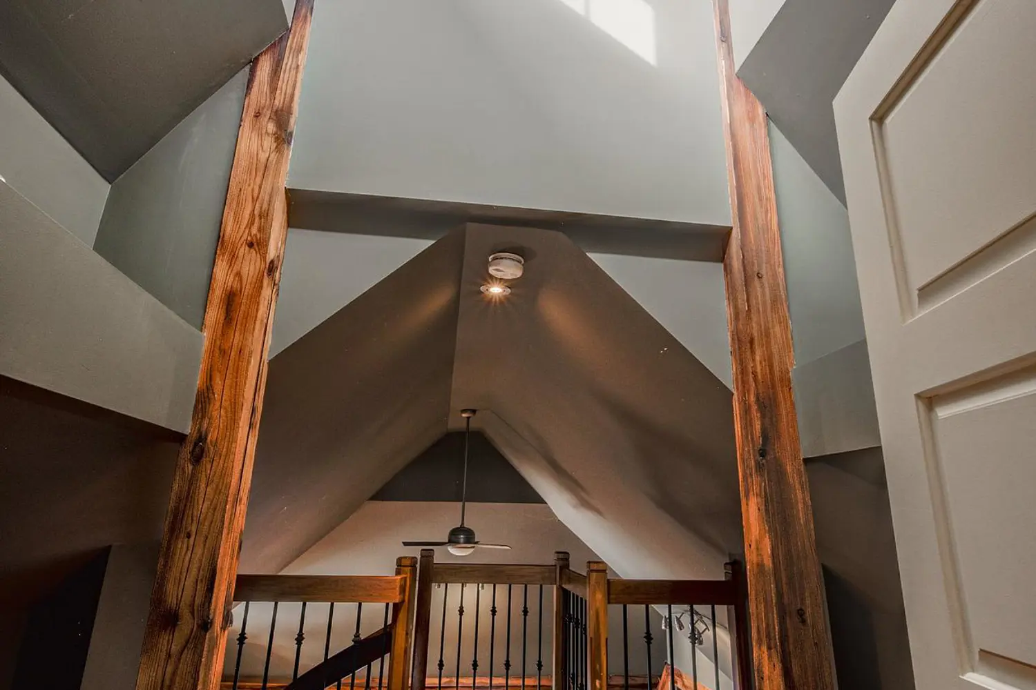 Additional image 11 of 81 Broadway Street 11