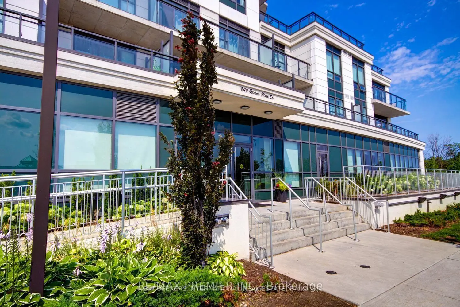 840 Queens Plate Drive 1405