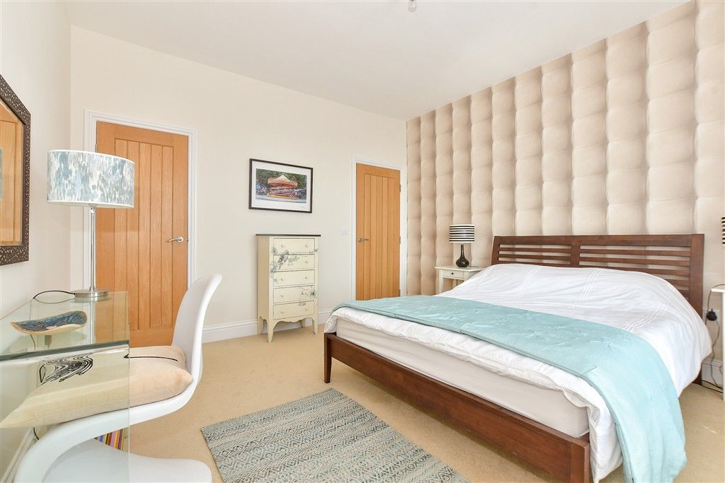 Additional image 9 of 3 bed flat for saleHambrough Road, Ventnor, Isle Of Wight PO38