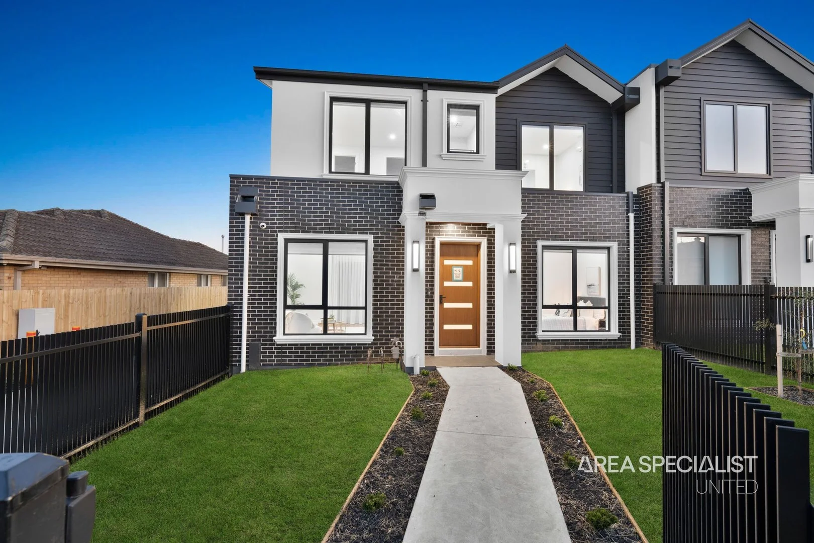 2/9 Rylands Road, Dandenong VIC 3175