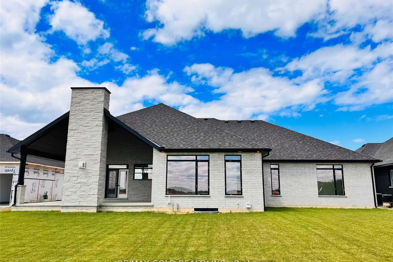 Additional image 18 of 3761 Queen Street