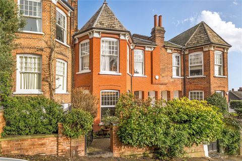St. James Lane, London N10