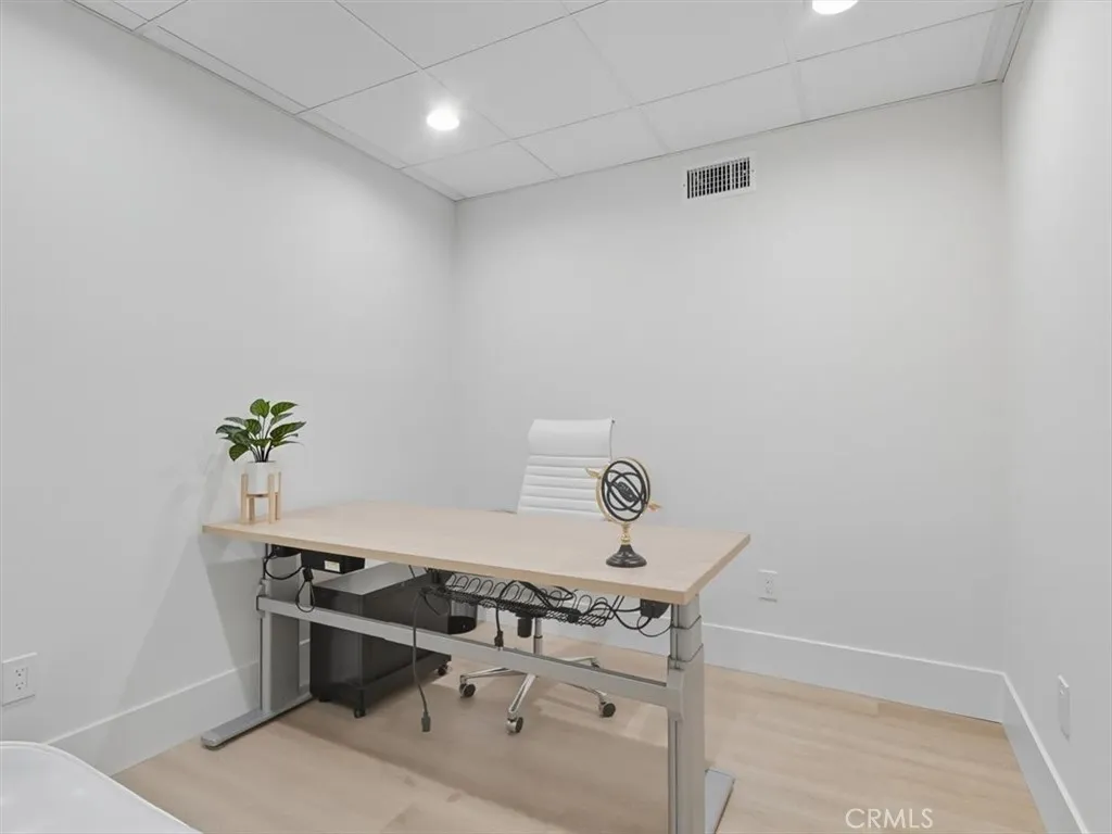 Additional image 11 of 1240 N Jefferson St, Anaheim, CA 92807