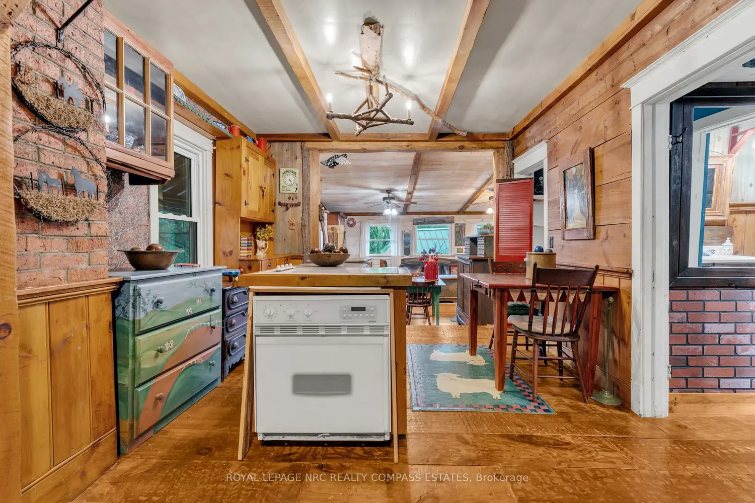 Additional image 3 of 4034 Victoria Avenue