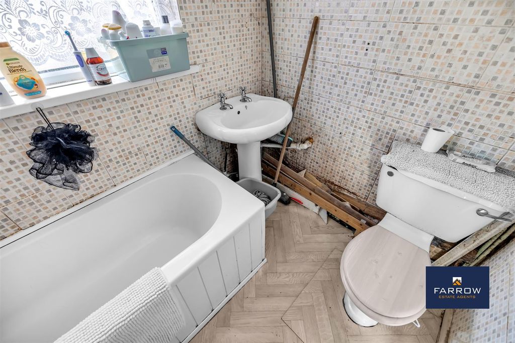 Additional image 8 of 3 bed terraced house for saleWeelsby Street, Grimsby DN32