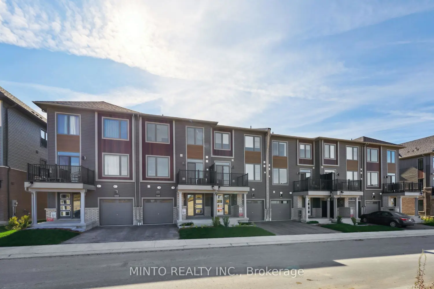 Additional image 2 of 1035 Honeycomb Path