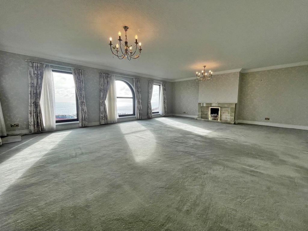 3 bed flat for saleSea Cliff Road, Onchan IM3 photo 2