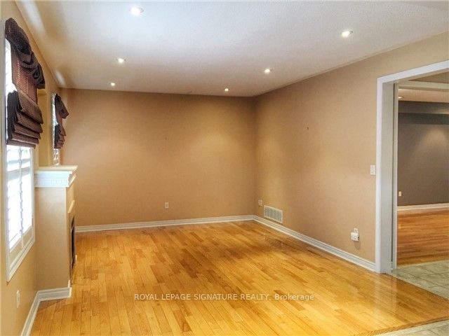 Additional image 3 of 110 Deerwood Crescent, Richmond Hill, ON, L4E 4B3