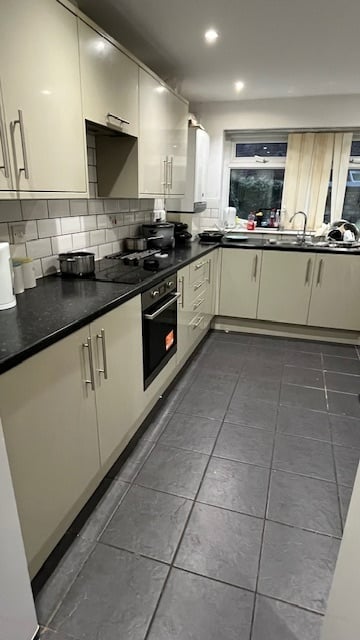 Additional image 7 of Room in a Shared House, Mildred St, M7, N1 7GU